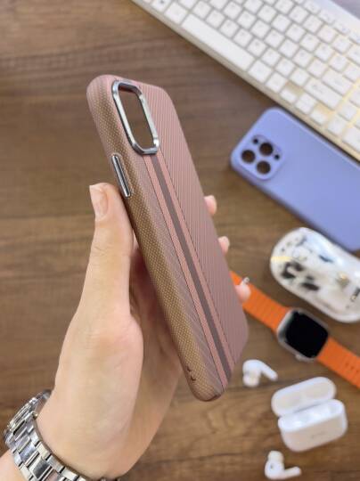iPhone 11 Uyumlu Premium Desenli Sert Magsafe Kılıf Kapak SOO-610 - 20