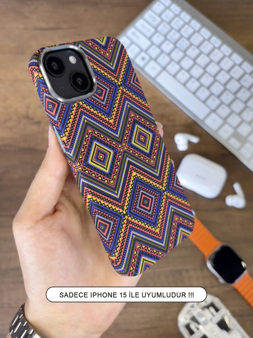 iPhone 15 Kılıf Etnik Desenli Örgü Görünümlü Magsafe Uyumlu Premium Kapak Kılıf SOO-900 - 6