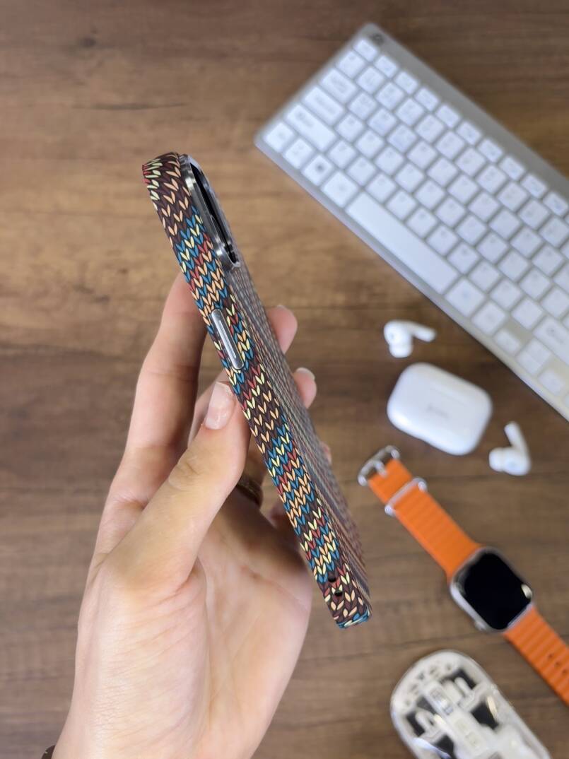 iPhone 15 Kılıf Etnik Desenli Örgü Görünümlü Magsafe Uyumlu Premium Kapak Kılıf SOO-900 - 14
