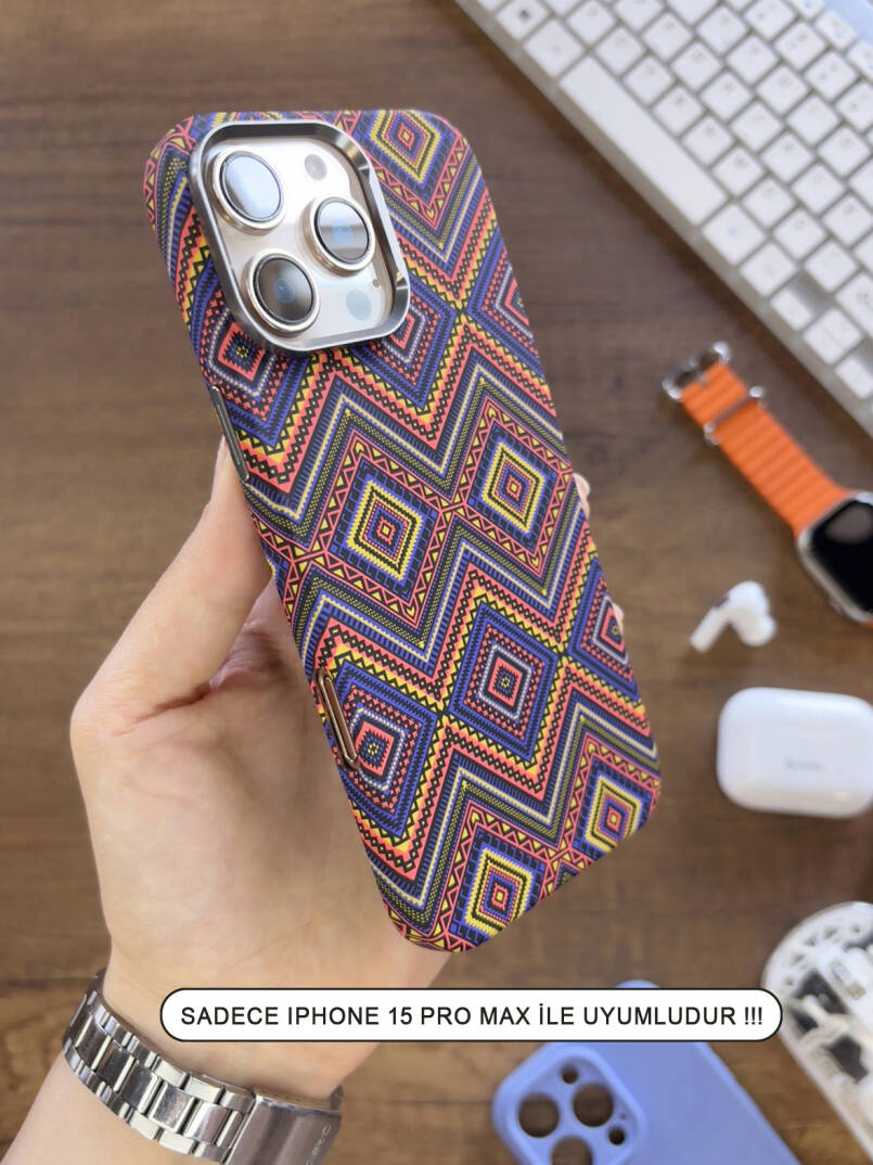 iPhone 15 Pro Max Kılıf Etnik Desenli Örgü Görünümlü Magsafe Uyumlu Premium Kapak Kılıf SOO-900 - 6