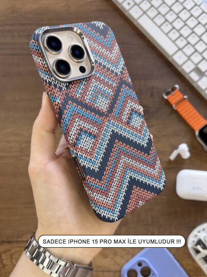 iPhone 15 Pro Max Kılıf Etnik Desenli Örgü Görünümlü Magsafe Uyumlu Premium Kapak Kılıf SOO-900 - 21