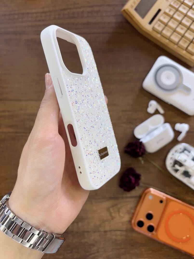 iPhone 16 Pro Uyumlu Kadife İç Yüzey Tasarımlı Taşlı Işıltılı Parlak Pırlanta Kılıf Dia Plus - 4
