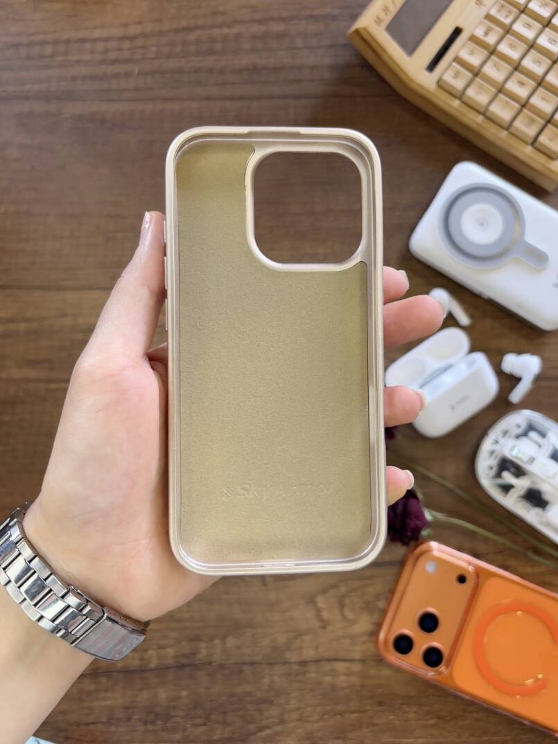 iPhone 16 Pro Uyumlu Kadife İç Yüzey Tasarımlı Taşlı Işıltılı Parlak Pırlanta Kılıf Dia Plus - 8