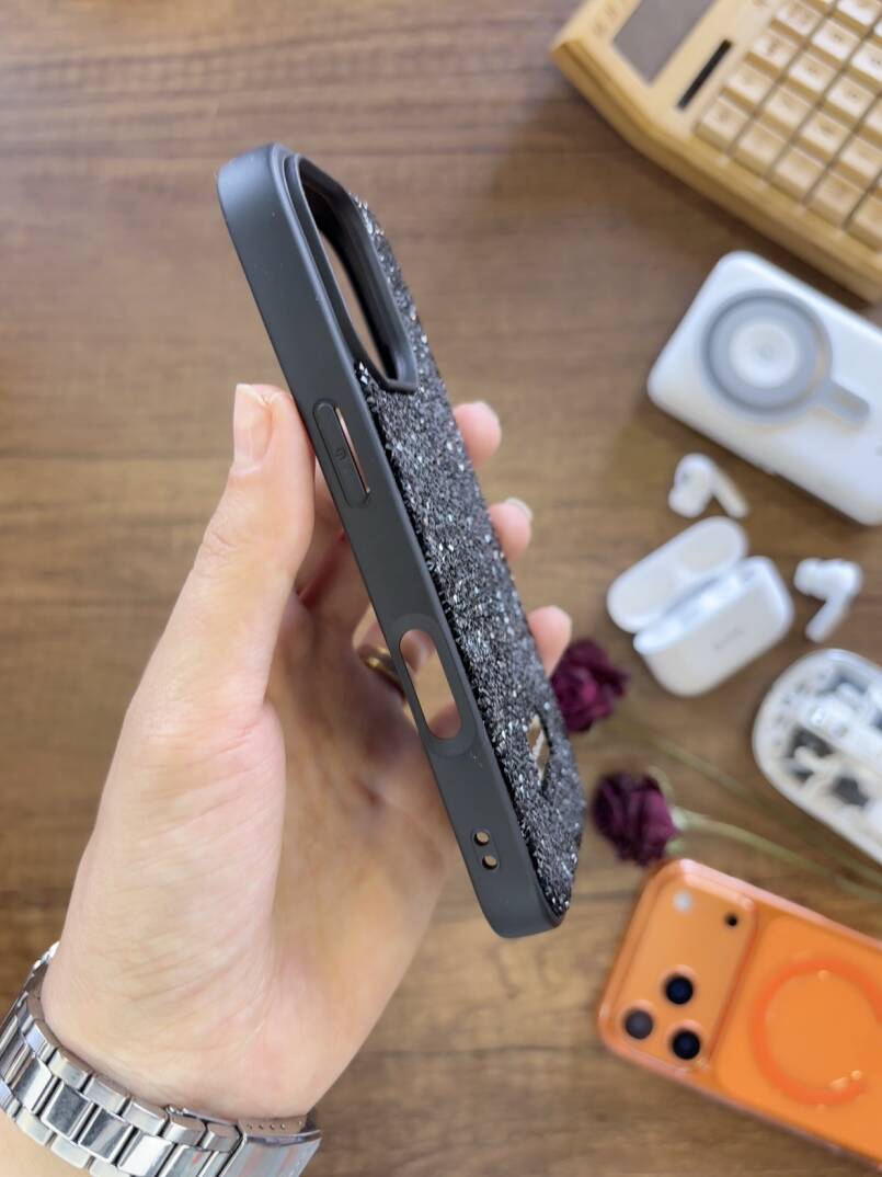 iPhone 16 Pro Uyumlu Kadife İç Yüzey Tasarımlı Taşlı Işıltılı Parlak Pırlanta Kılıf Dia Plus - 40