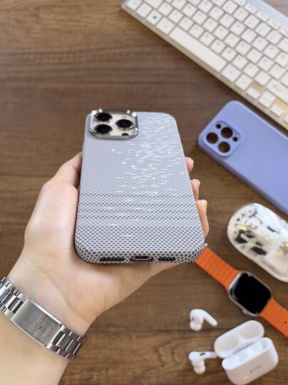 iPhone 16 Pro Uyumlu Premium Desenli Sert Magsafe Kılıf Kapak SOO-610 - 33