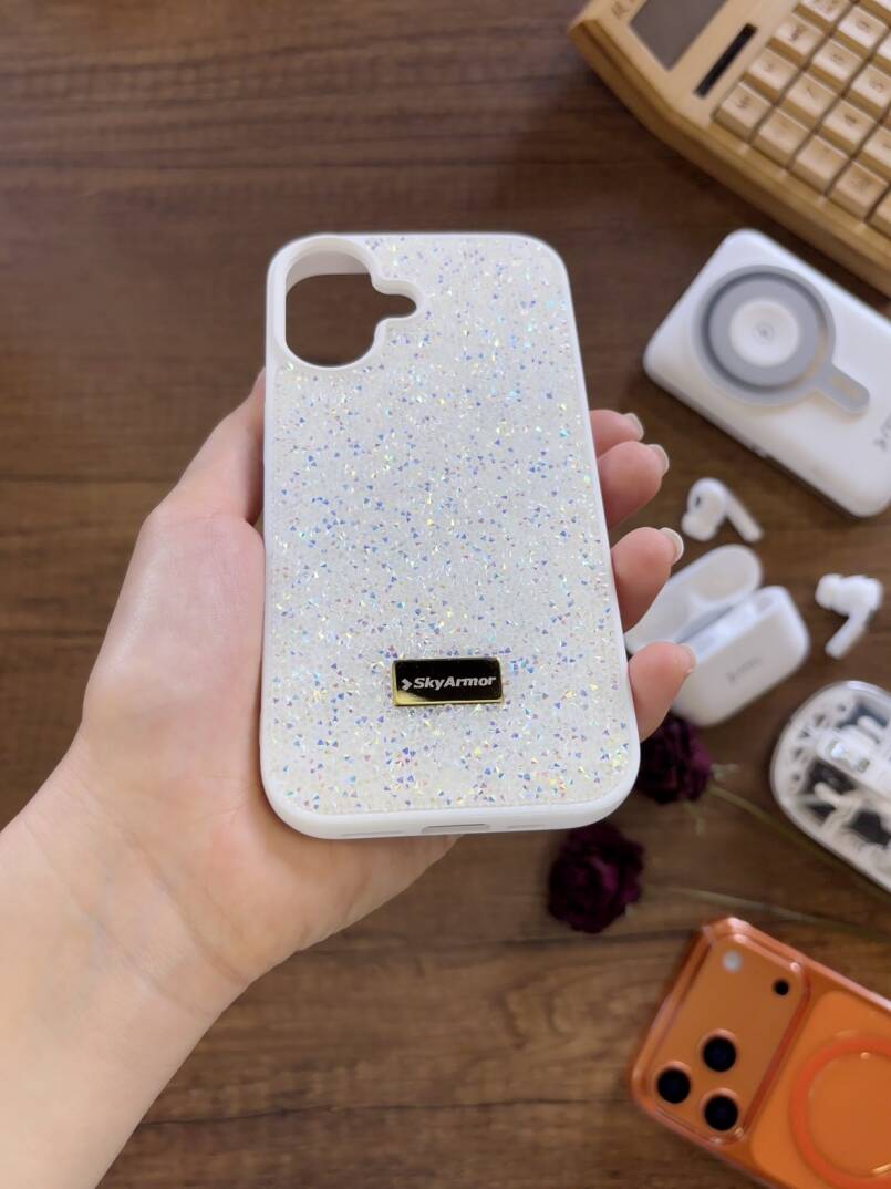 iPhone 16 Uyumlu Kadife İç Yüzey Tasarımlı Taşlı Işıltılı Parlak Pırlanta Kılıf Dia Plus - 3