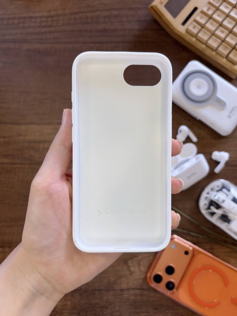 iPhone 16E Uyumlu Kadife İç Yüzey Tasarımlı Taşlı Işıltılı Parlak Pırlanta Kılıf Dia Plus - 2
