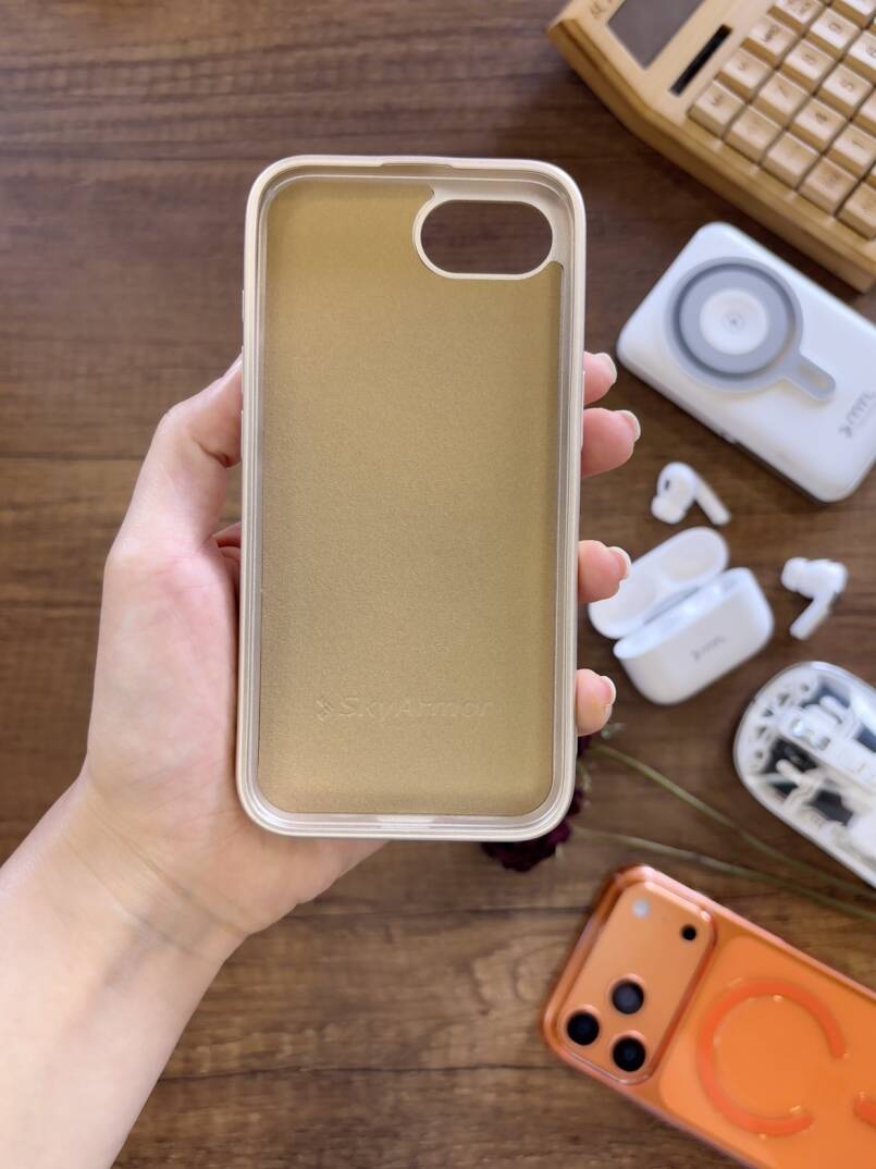 iPhone 16E Uyumlu Kadife İç Yüzey Tasarımlı Taşlı Işıltılı Parlak Pırlanta Kılıf Dia Plus - 8