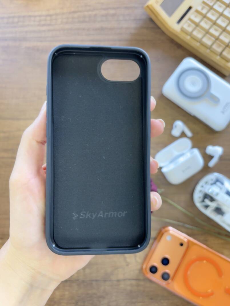 iPhone 16E Uyumlu Kadife İç Yüzey Tasarımlı Taşlı Işıltılı Parlak Pırlanta Kılıf Dia Plus - 38