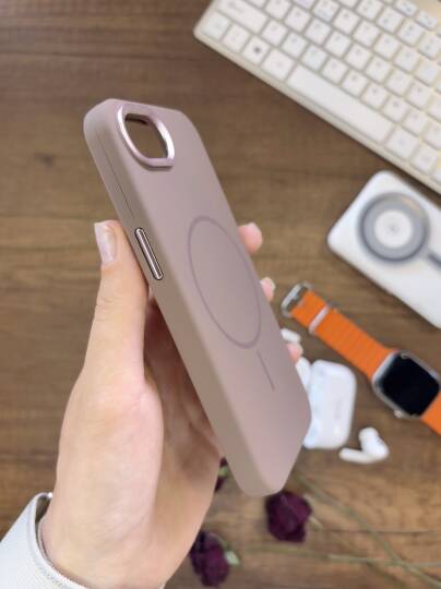 iPhone 16E Uyumlu Premium Lansman Anismanyonlu Kılıf Magsafe Uyumlu Premium Silikon Kılıf - 18