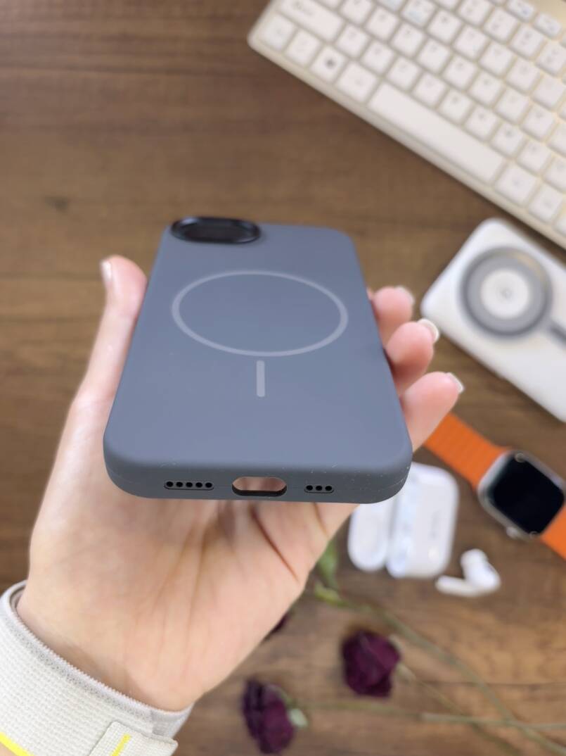 iPhone 16E Uyumlu Premium Lansman Anismanyonlu Kılıf Magsafe Uyumlu Premium Silikon Kılıf - 31