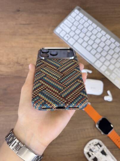 iPhone 17 Pro Kılıf Etnik Desenli Örgü Görünümlü Magsafe Uyumlu Premium Kapak Kılıf SOO-900 - 12