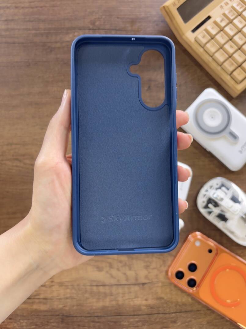 Samsung A17 Uyumlu Kadife İç Yüzey Tasarımlı Taşlı Işıltılı Parlak Pırlanta Kılıf Dia Plus - 24